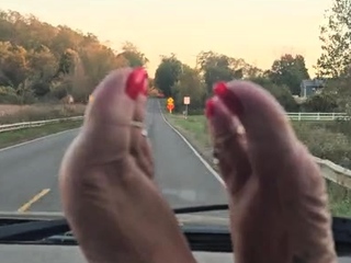 Three milfs and guy in foot fetish orgy